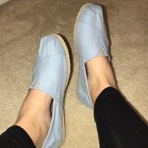 Blue toms